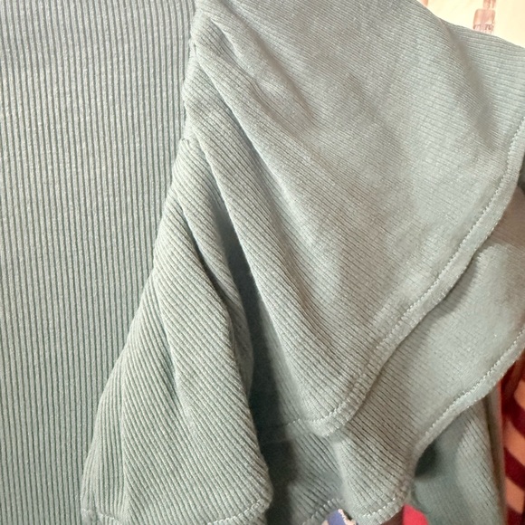 Zara Ribbed Ruffle Sleeve Long Top - Picture 5 of 6